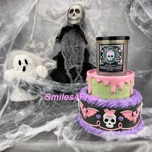 Bath & Body Works Halloween Skulls Cake Pedestal Candle Holder + Candle Gift Set